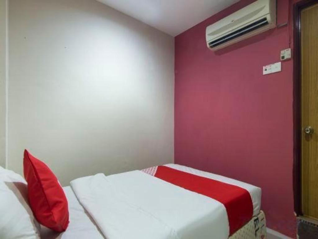 Oyo 44100 Hotel Casavilla Petaling Jaya Exterior photo
