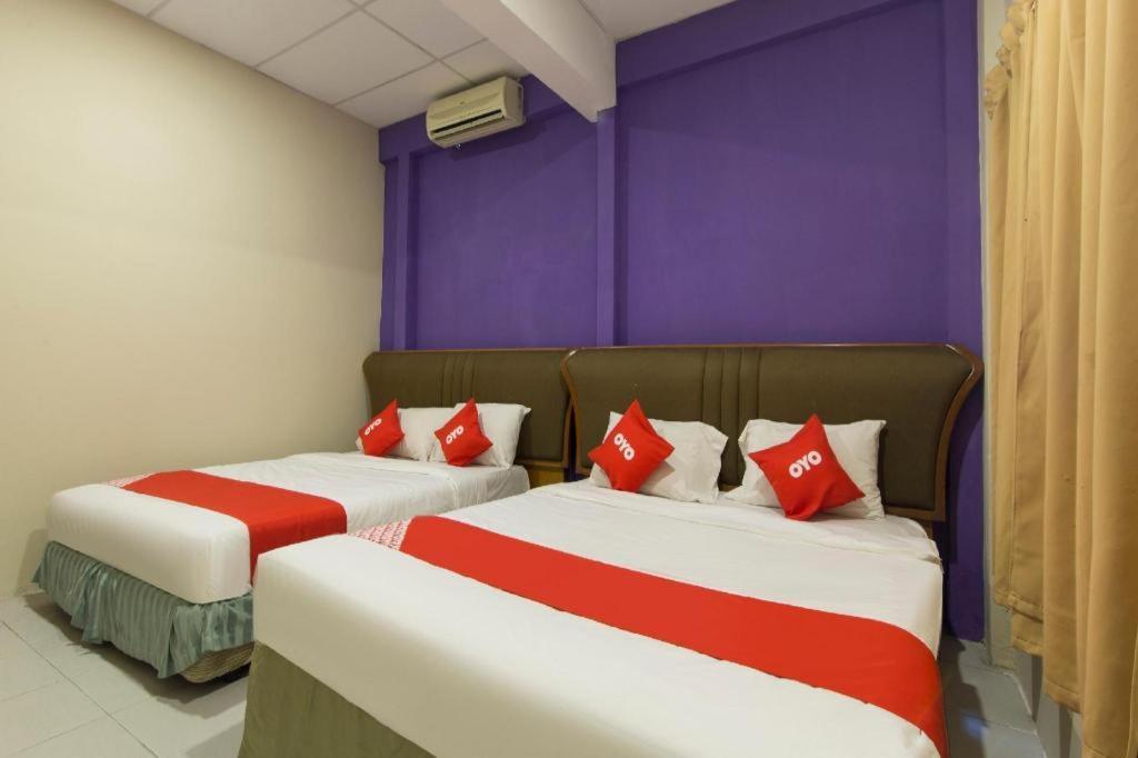 Oyo 44100 Hotel Casavilla Petaling Jaya Exterior photo