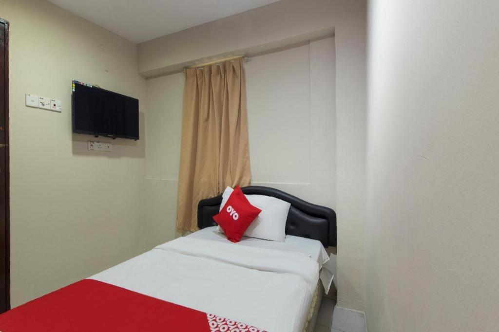 Oyo 44100 Hotel Casavilla Petaling Jaya Exterior photo