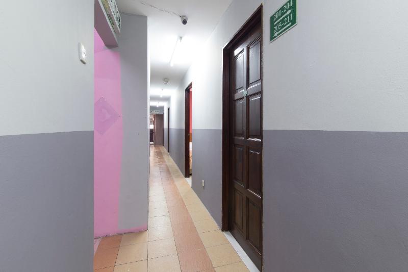 Oyo 44100 Hotel Casavilla Petaling Jaya Exterior photo