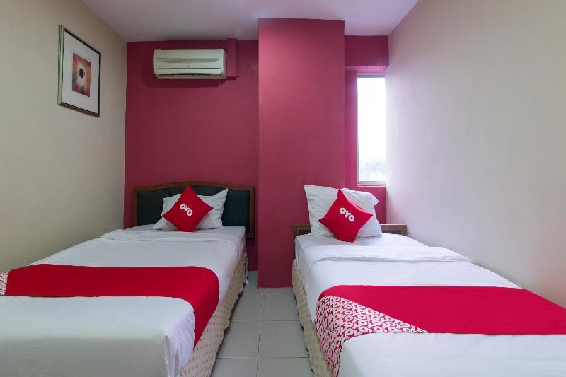 Oyo 44100 Hotel Casavilla Petaling Jaya Exterior photo