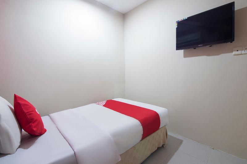 Oyo 44100 Hotel Casavilla Petaling Jaya Exterior photo